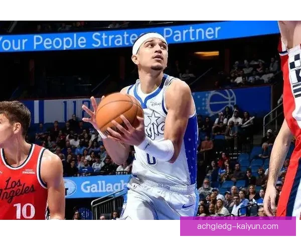 安东尼·罗宾逊本赛季表现稳健，防守数据持续提升两端持续提升